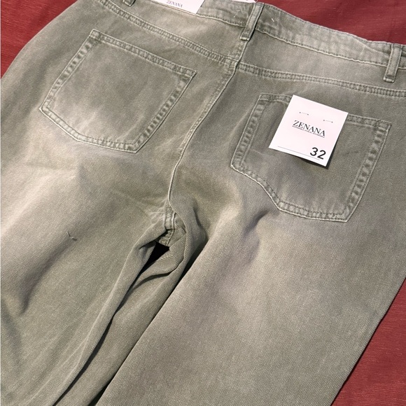 Zenana Outfitters Distressed Sage Jeans - Picture 3 of 3